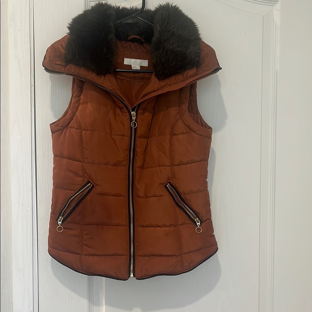 H&M Brown Quilted Vest with Zipper Closure